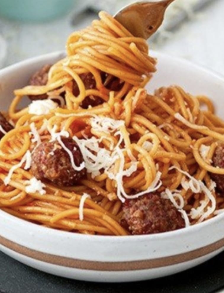 Spaghetti with meatballs and cheese, one of ELK's daily meals